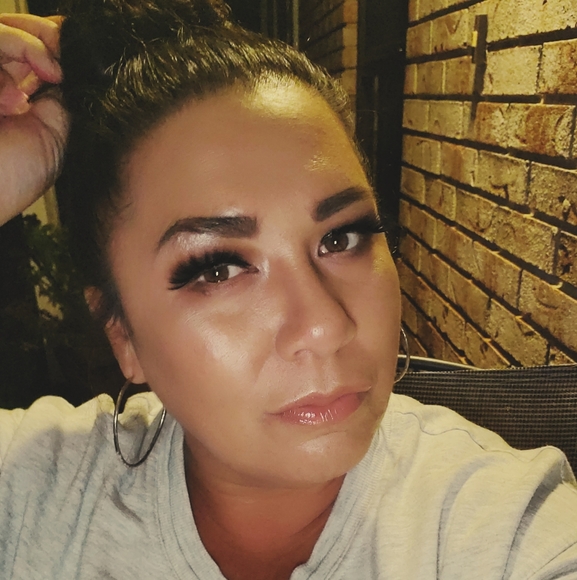 MEET YOUR POSHER ❤ - Picture 4 of 5